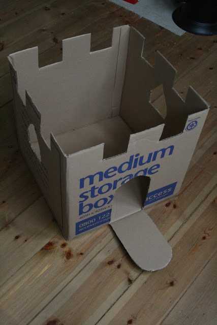 Как сделать макет замка своими руками из бумаги. макет модель моделирование конструирование папье-маше средневековый замок акварель бумага газетная картон клей коробки