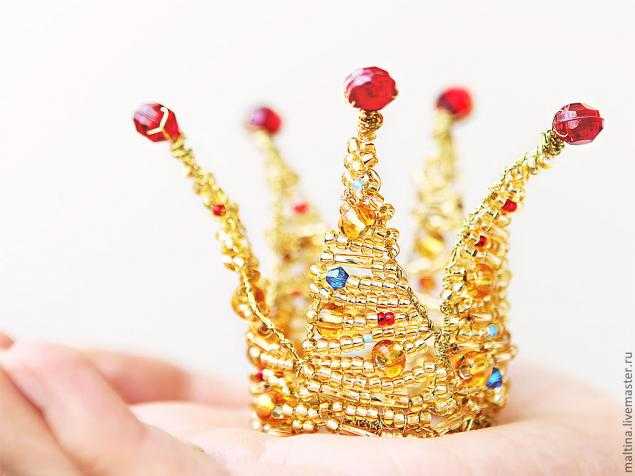 Корона своими руками: топ-100 фото новинок и эксклюзивных вариантов. пошаговая инструкция, как сделать красивую корону (видео + мастер-класс)