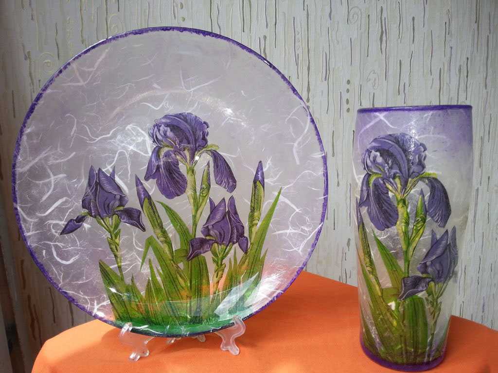 Современный декупаж стеклянной вазы - пошаговое описание как украсить вазу своими руками