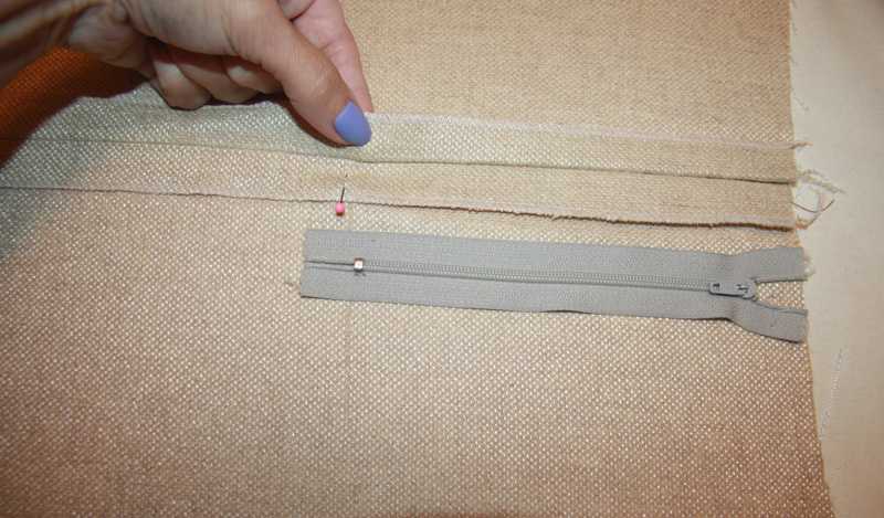 Как в юбку вшить потайную молнию с поясом и без: пошаговая инструкция