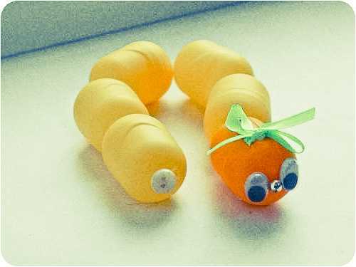 Поделки из киндер яиц: что можно сделать из контейнера. изготовление необычных игрушек своими руками