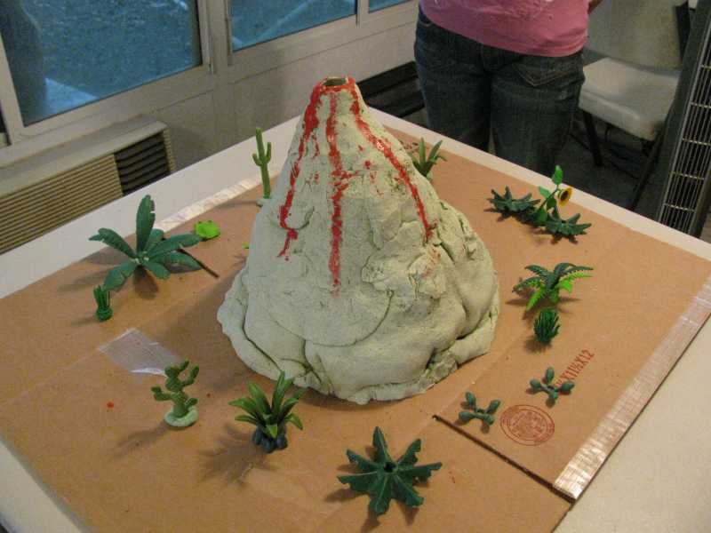 Вулкан из монтажной пены своими руками. макет вулкана из соленого теста