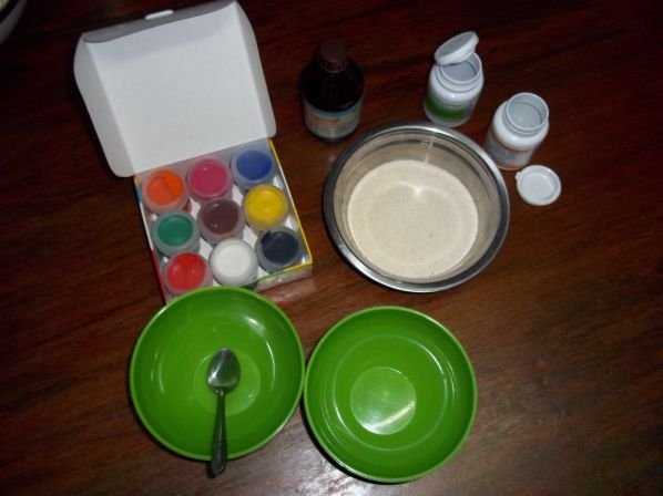 Как покрасить манку: варианты в домашних условиях