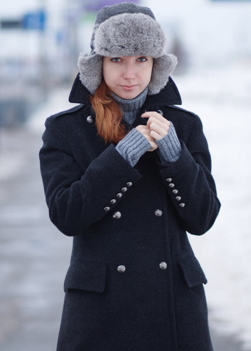 Головные уборы под пальто женское прямое классическое на весну, какую шапку или шляпу подобрать девушке